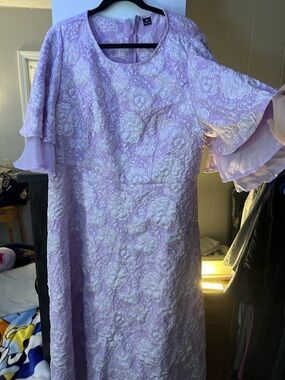 Lavender Floral Lace Midi Dress